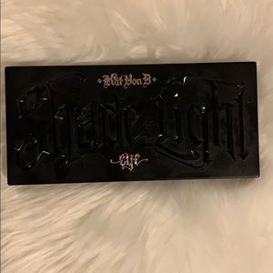 Kat Von D Shade&Light Eye Pallet